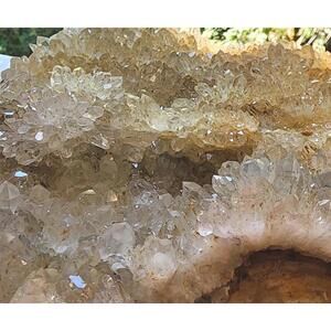 Quartz crystal cluster, large quartz crystal, quartz crystals, raw quartz